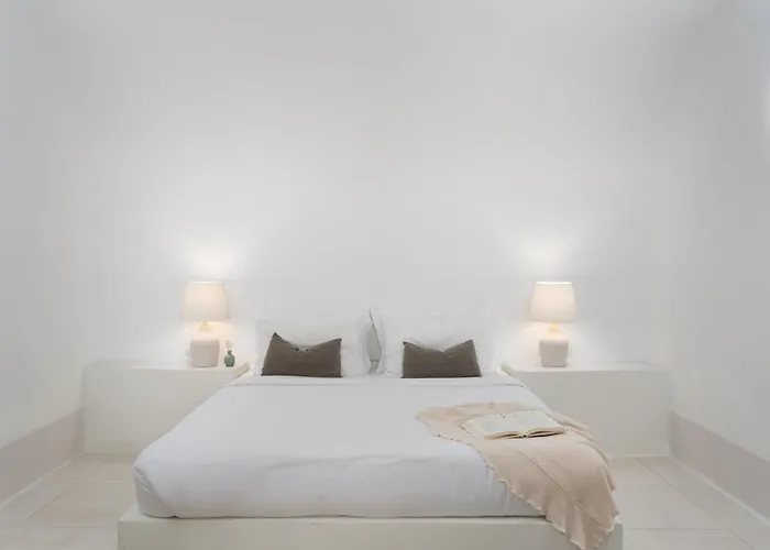 Kalyva Cycladic House - Oia Santorini